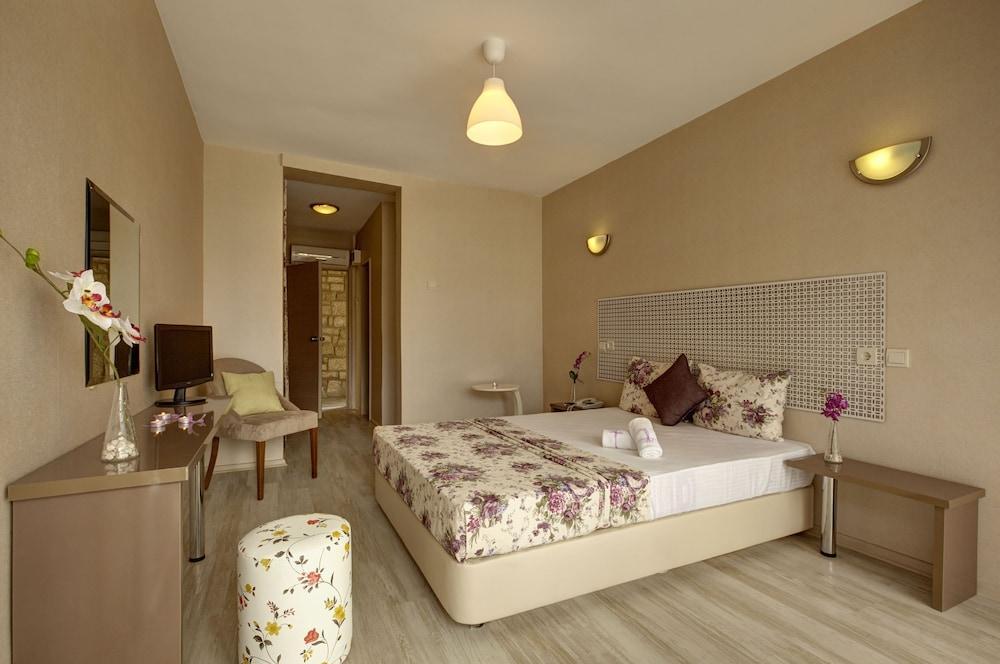 A 11 Hotel Çeşme Exterior foto